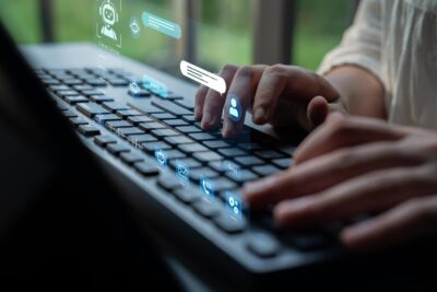 Bots vão dominar a internet até 2027, diz CEO da Cloudflare